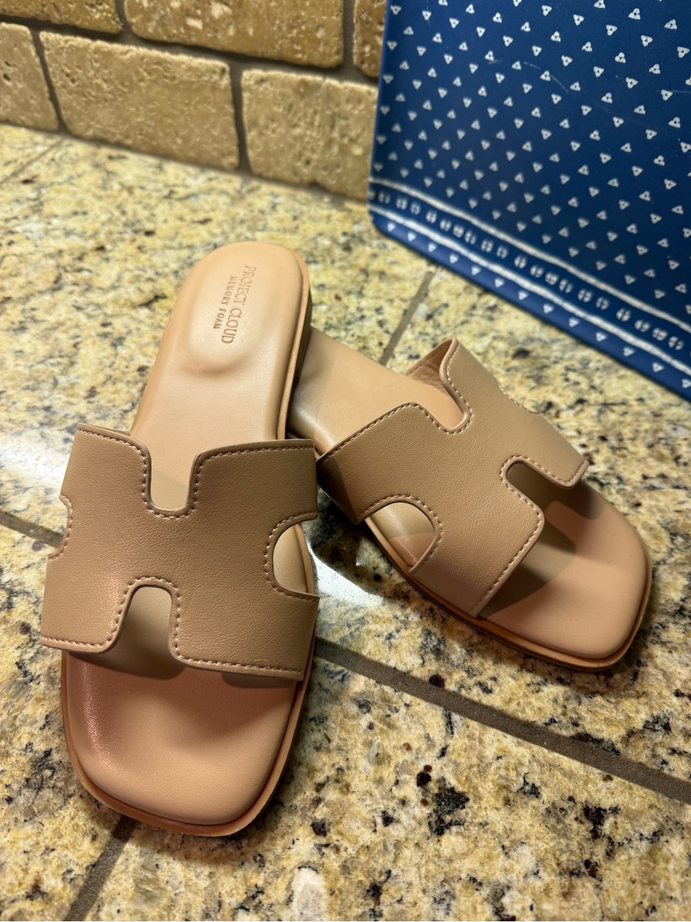 Women's Slide Sandals in Neutral Tan - Smooth Open-Toe Comfort - Picture 4 of 6